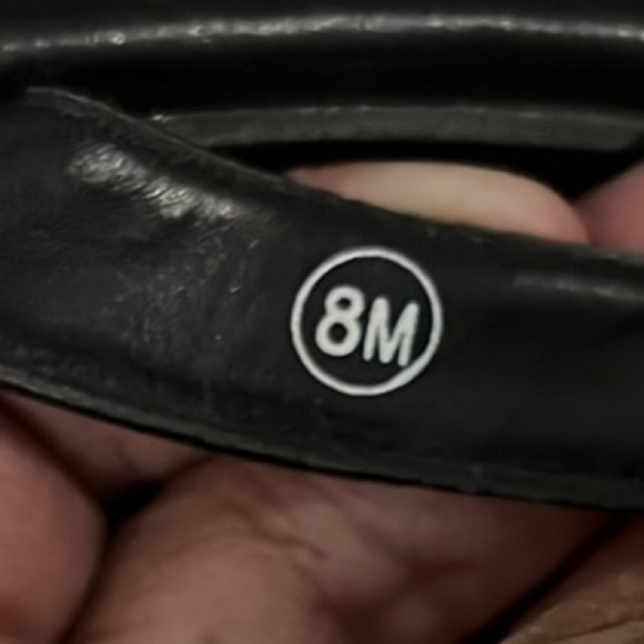 Hillard & Hanson Black Women's Thong Sandals size 8 - Picture 4 of 10